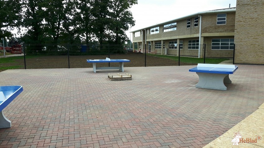 Arthur Mellows Village College out  Glinton