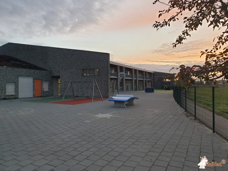 Basisschool De Hoeksteen from Maurik