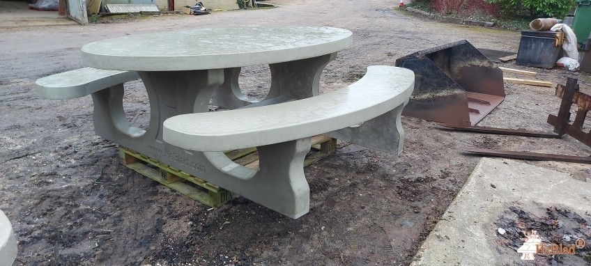Scandor Landscape Contractors Ltd out  Hants