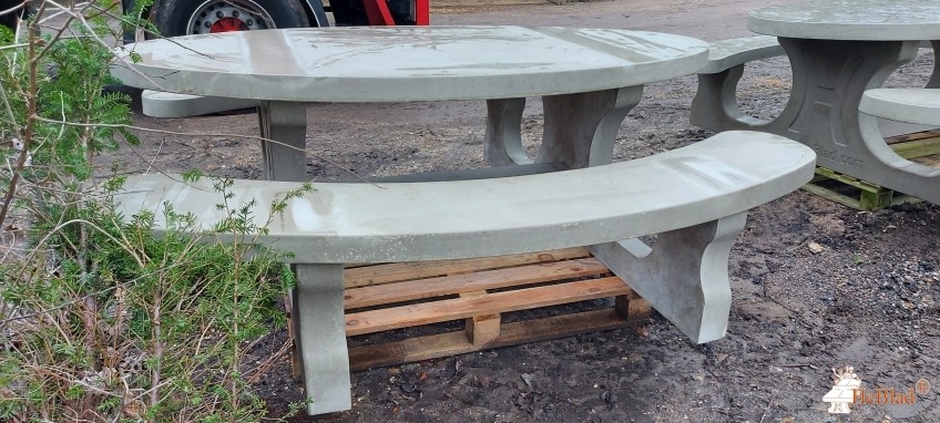 Scandor Landscape Contractors Ltd out  Hants