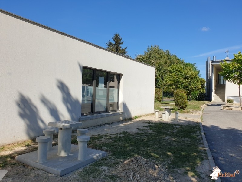 Collège Jean Moulin from Saint Memmie