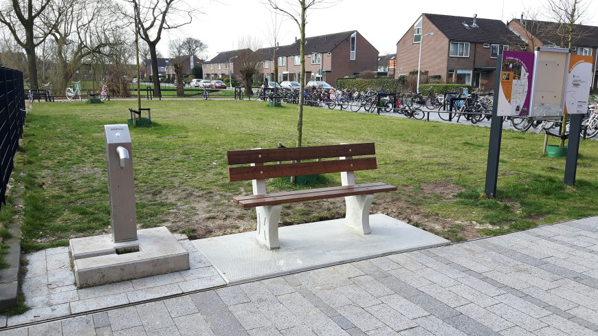 Park Bench with bottom plate Natural Concrete