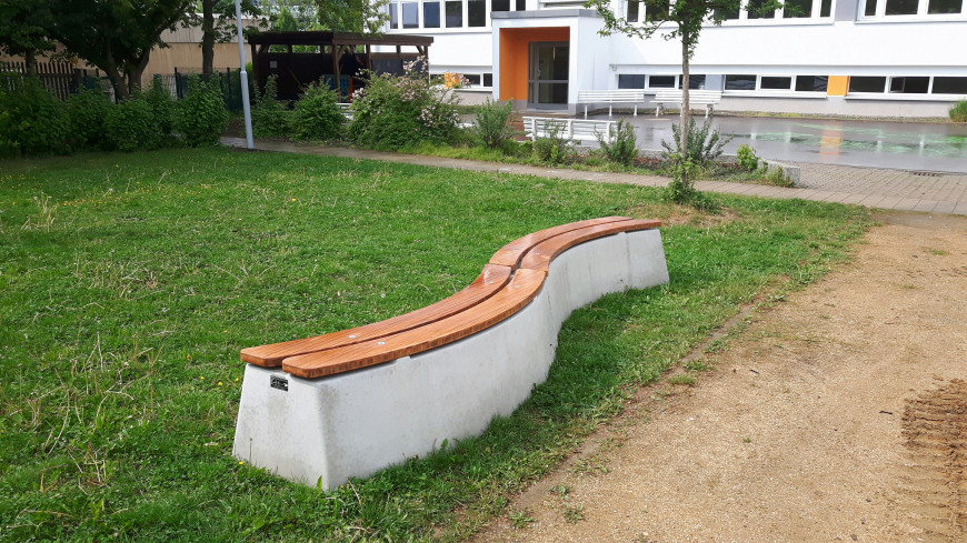 Bench DeLuxe Oval Natural Concrete