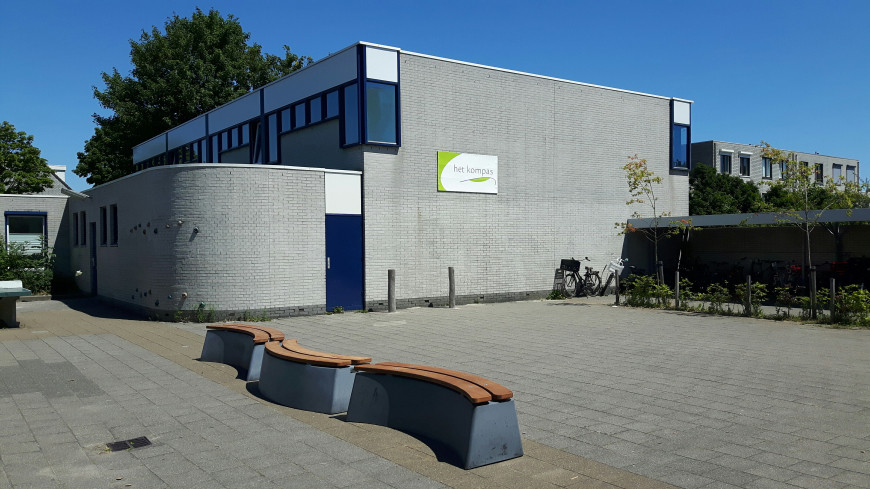 Bench DeLuxe Oval Anthracite-Concrete