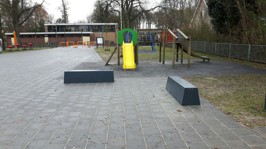 Concrete Bench Standard Anthracite 