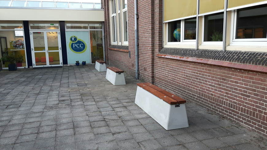 Bench DeLuxe Natural Concrete