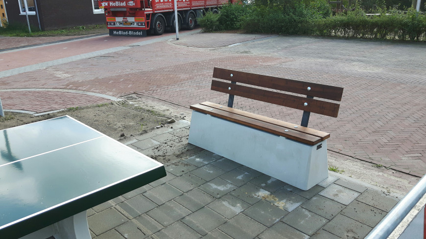 Bench DeLuxe with backrest Natural Concrete