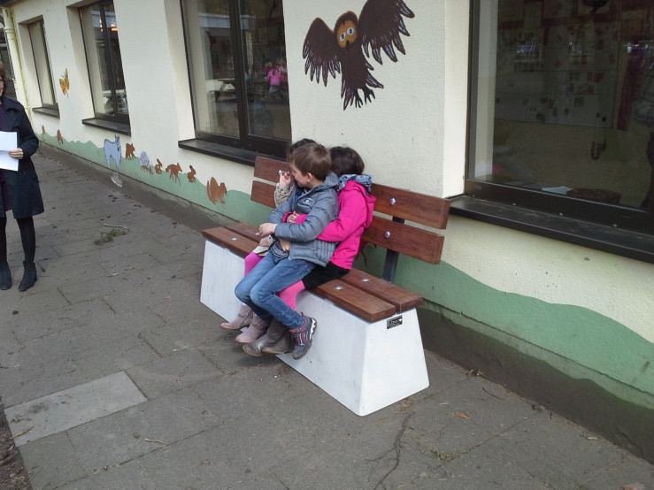 Bench DeLuxe with backrest Natural Concrete