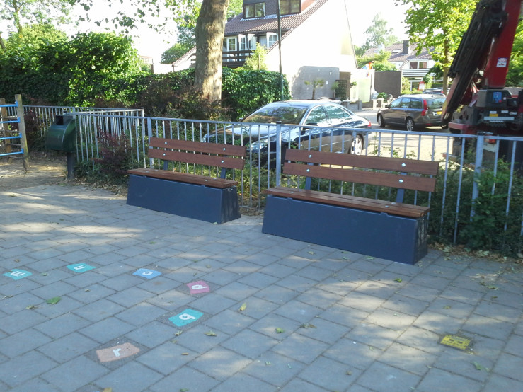 Concrete bench DeLuxe with backrest Anthracite