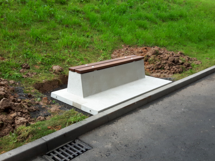 Bench DeLuxe with bottom plate without backrest Natural Concrete