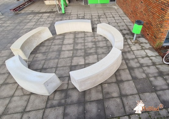 Bench natural concrete oval