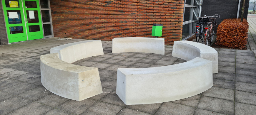 Bench natural concrete oval