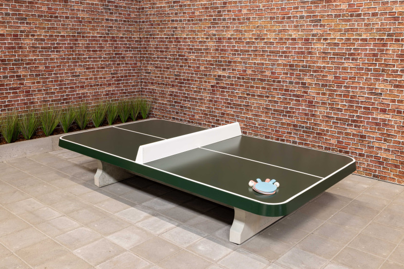 Ping pong table low, rounded Green