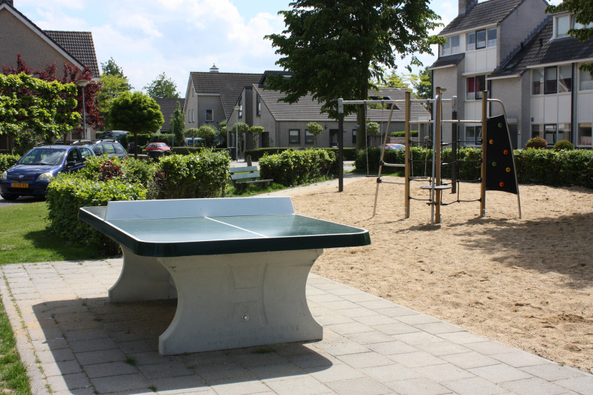 Concrete Ping-pong table green, rounded