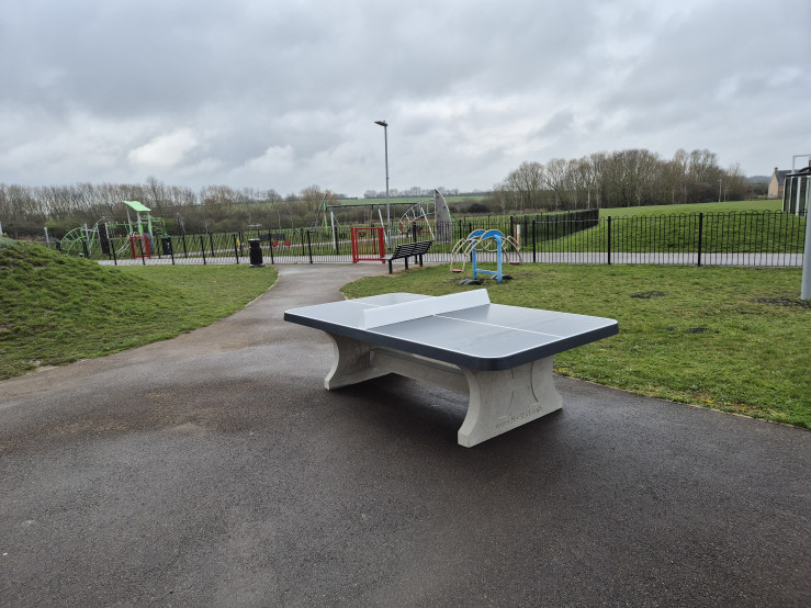 Concrete Ping-pong table anthracite, rounded