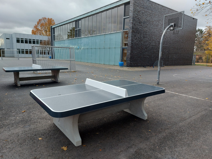 Concrete Ping-pong table anthracite, rounded