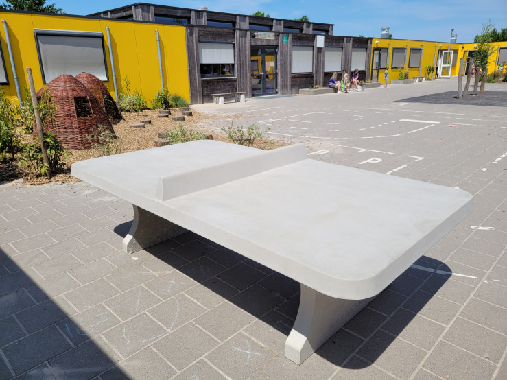 Ping-pong table rounded, Natural Concrete