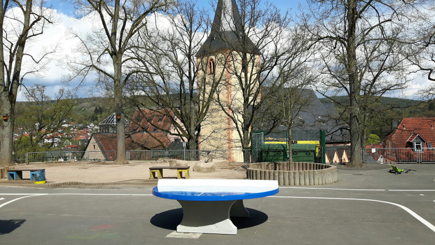 Concrete Ping-pong table blue, round