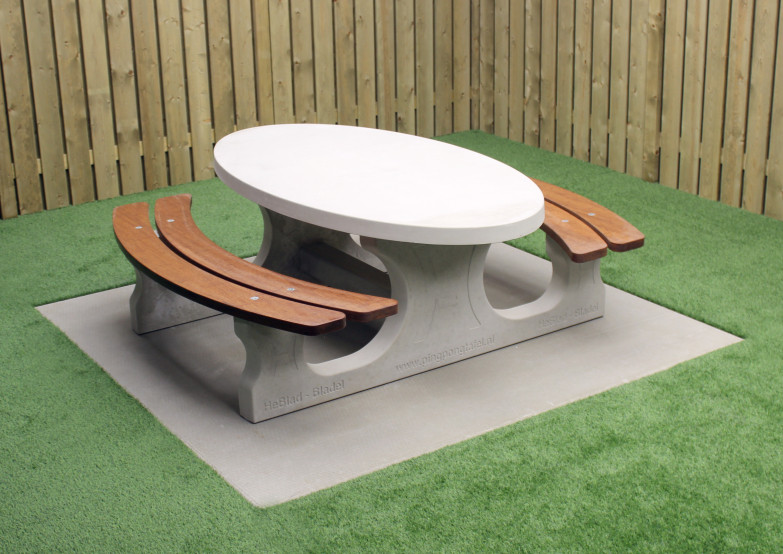 Picnic table DeLuxe Oval Natural Concrete