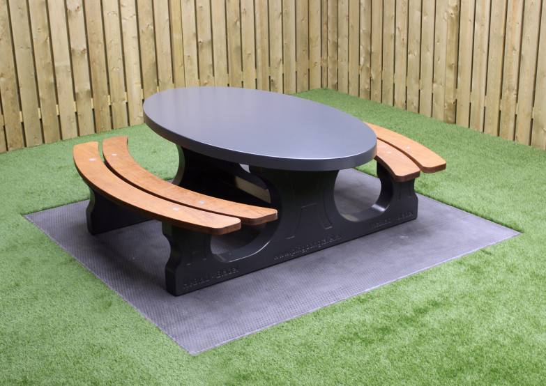 Concrete Picnic table DeLuxe Oval Anthracite