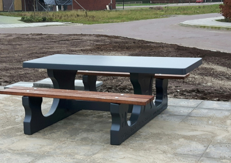 Concrete Picnic table DeLuxe Anthracite Wheelchair accessible 