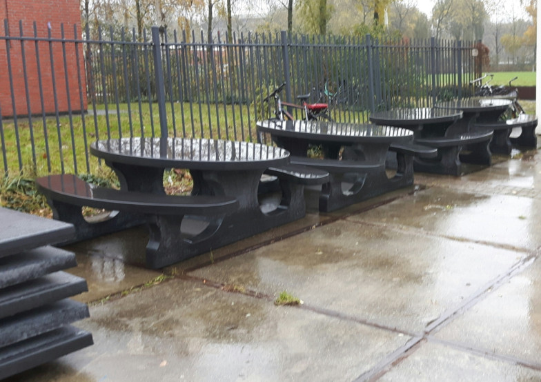Picnic table Standard Oval Anthracite-Concrete 