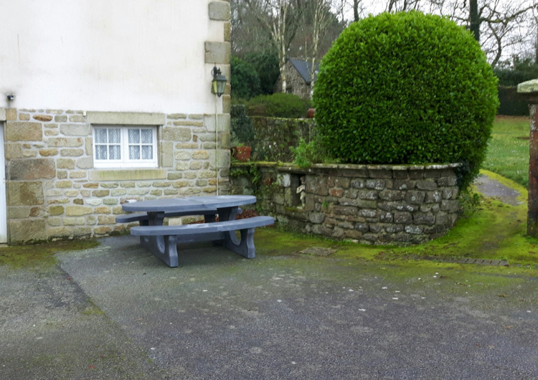 Picnic table Standard Oval Anthracite-Concrete 