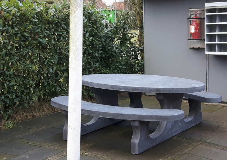 Picnic table Standard Oval Anthracite-Concrete 