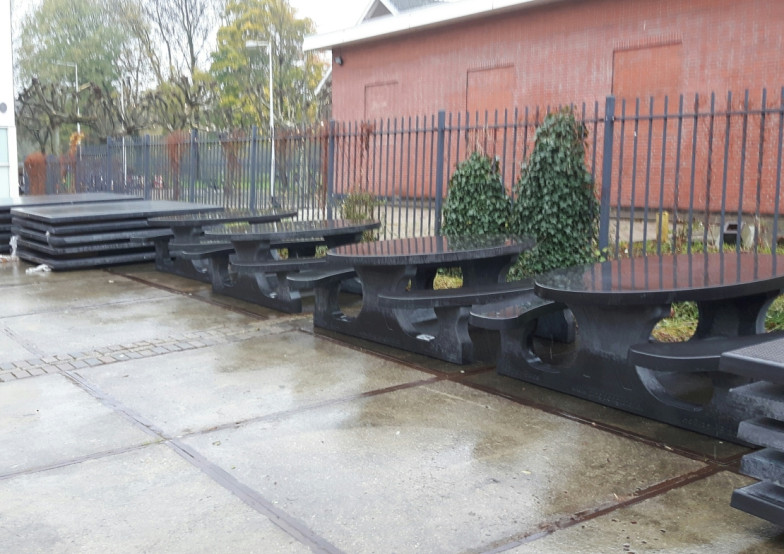 Picnic table Standard Oval Anthracite-Concrete 