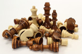 Set of 32 chess pieces, 2 x 16 in the colour of white and brown.