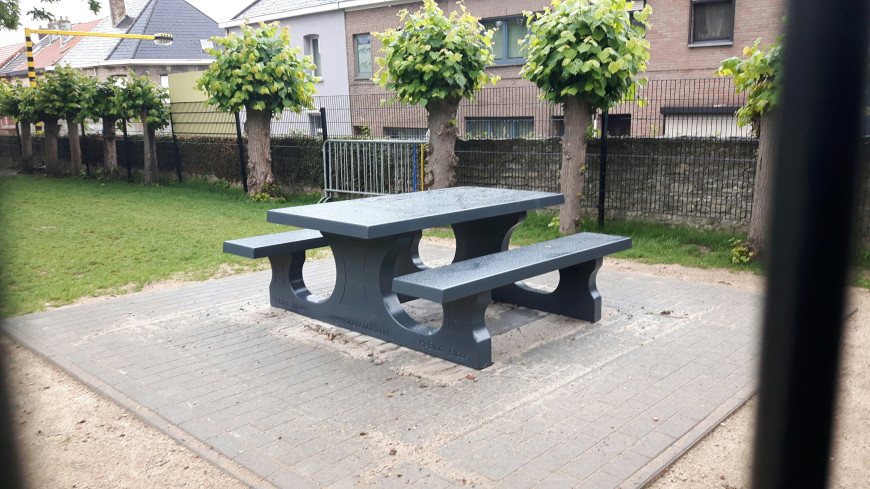 Concrete Picnic table Standard Anthracite 
