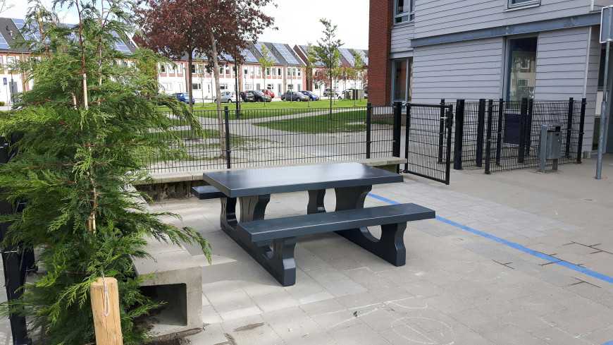 Concrete Picnic table Standard Anthracite 