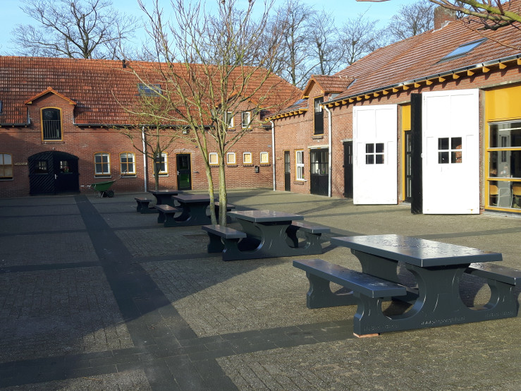 Concrete Picnic table Standard Anthracite 