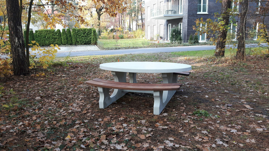 Picnic table DeLuxe Oval Natural Concrete
