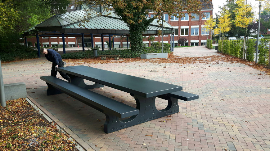 Concrete Picnic table Standard XL Anthracite